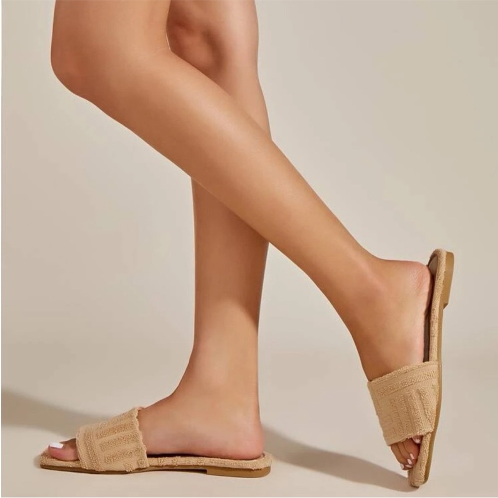 SHEIN tan summer slide sandals